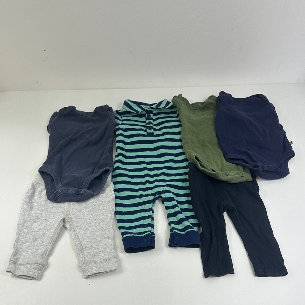 Baby boys clothing lot of 6 pieces navy & green onesies grey & black pants 3-6M